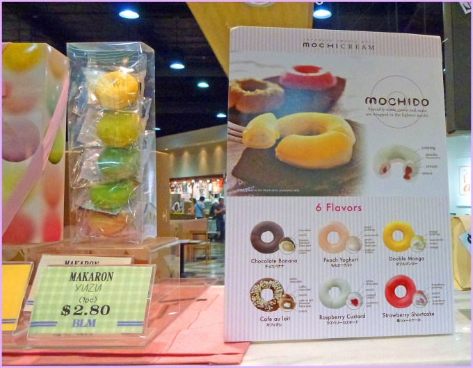 Mochi shaped like donuts?! How adorable is that?